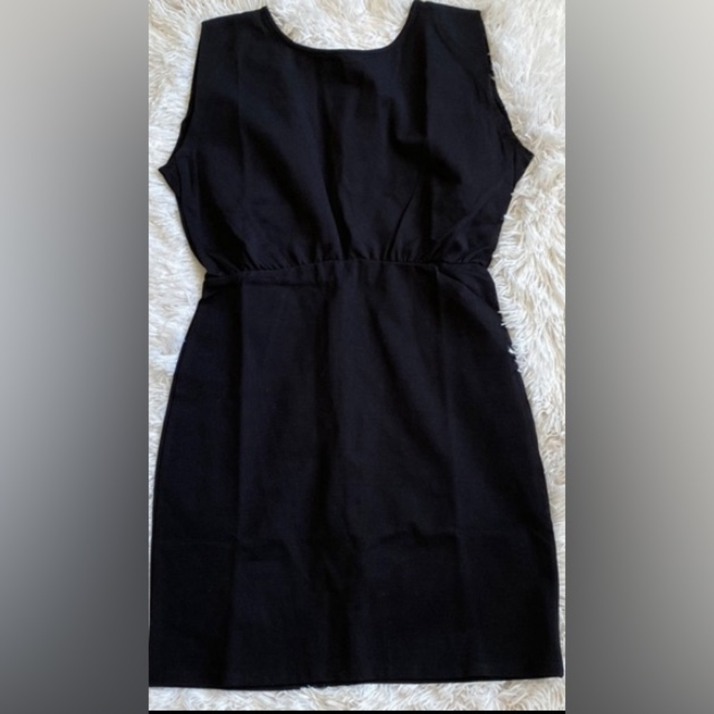 New women’s Sz M Sleeveless backless stretch little black cocktail dress